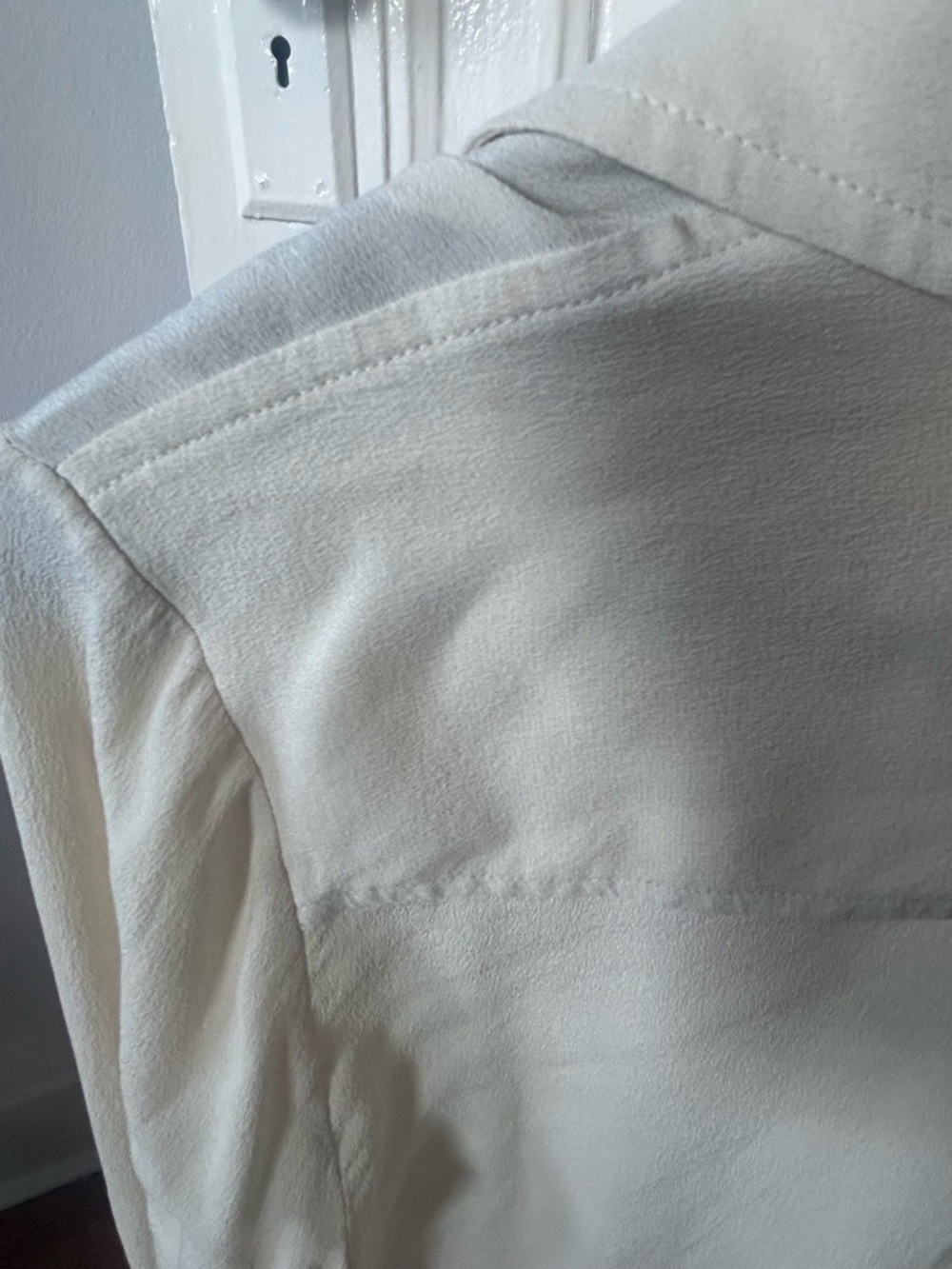 Everlane Silk long-sleeve shirt size 2 - Picture 4 of 4